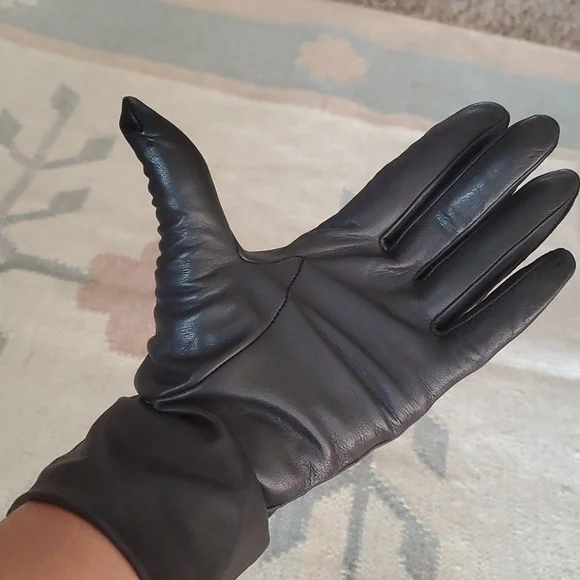 Vintage Black Nordstrom Leather Gloves - Picture 5 of 9